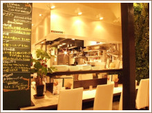 札幌市中央区にあるハンバーグが自慢のレストラン円山MUSHROOM（マッシュルーム）1階 カウンター席